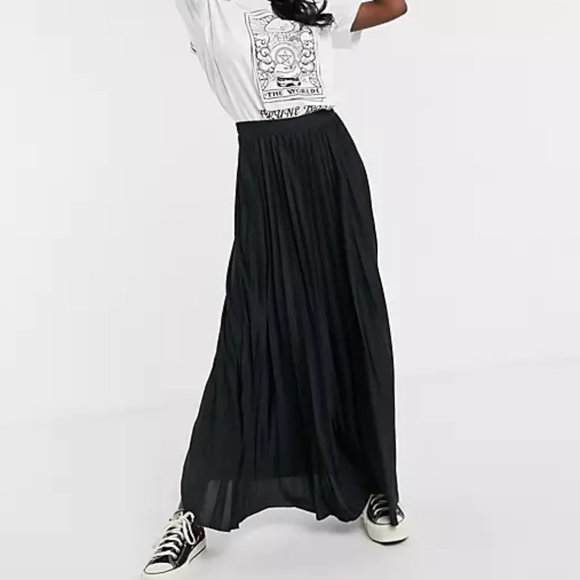 ASOS DESIGN Black Pleated Maxi Skirt - Picture 1 of 13